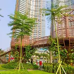 Comfortable 1Br At Gold Coast Apartment By Travelio