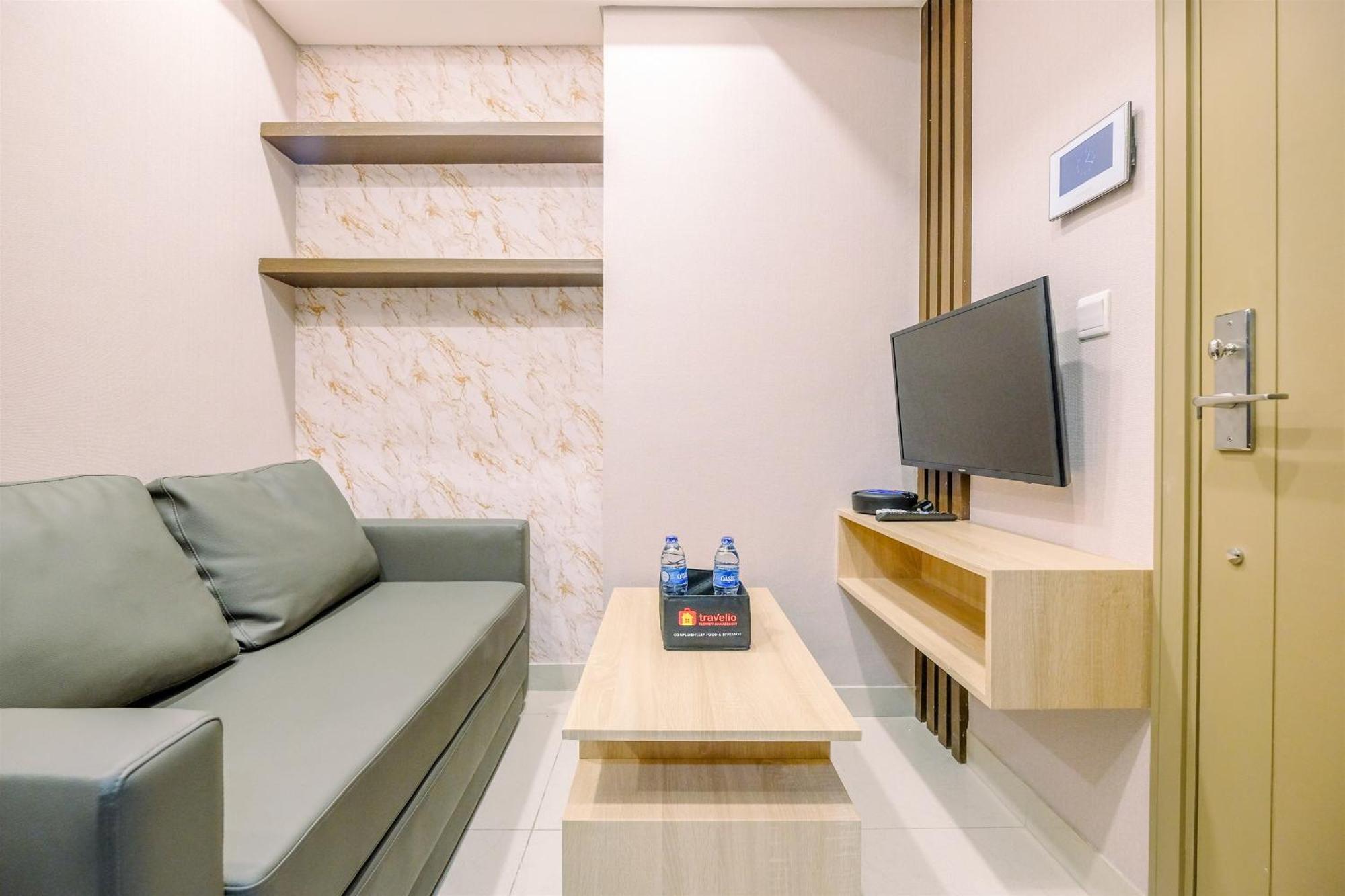 Apartemen Comfortable 1br At Gold Coast By Travelio
