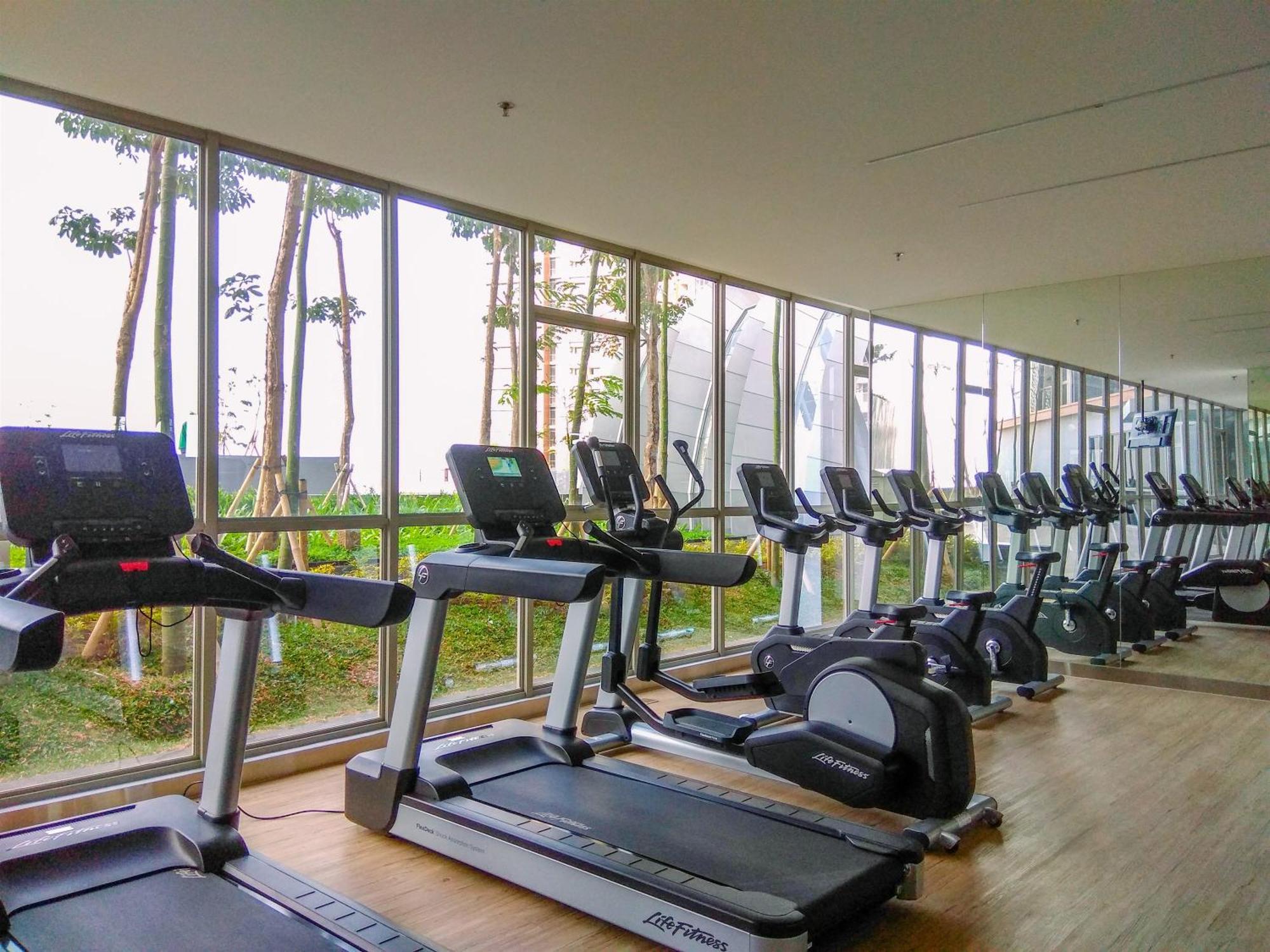 Comfortable 1br At Gold Coast By Travelio Apartemen